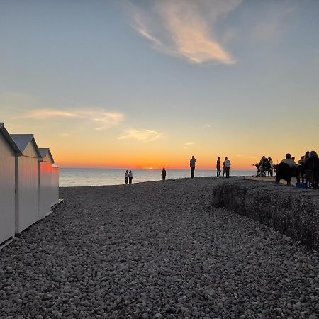Villa Plein Sud: Charming Beachfront with Sea View Balcony Mers-les-Bains Exterior photo