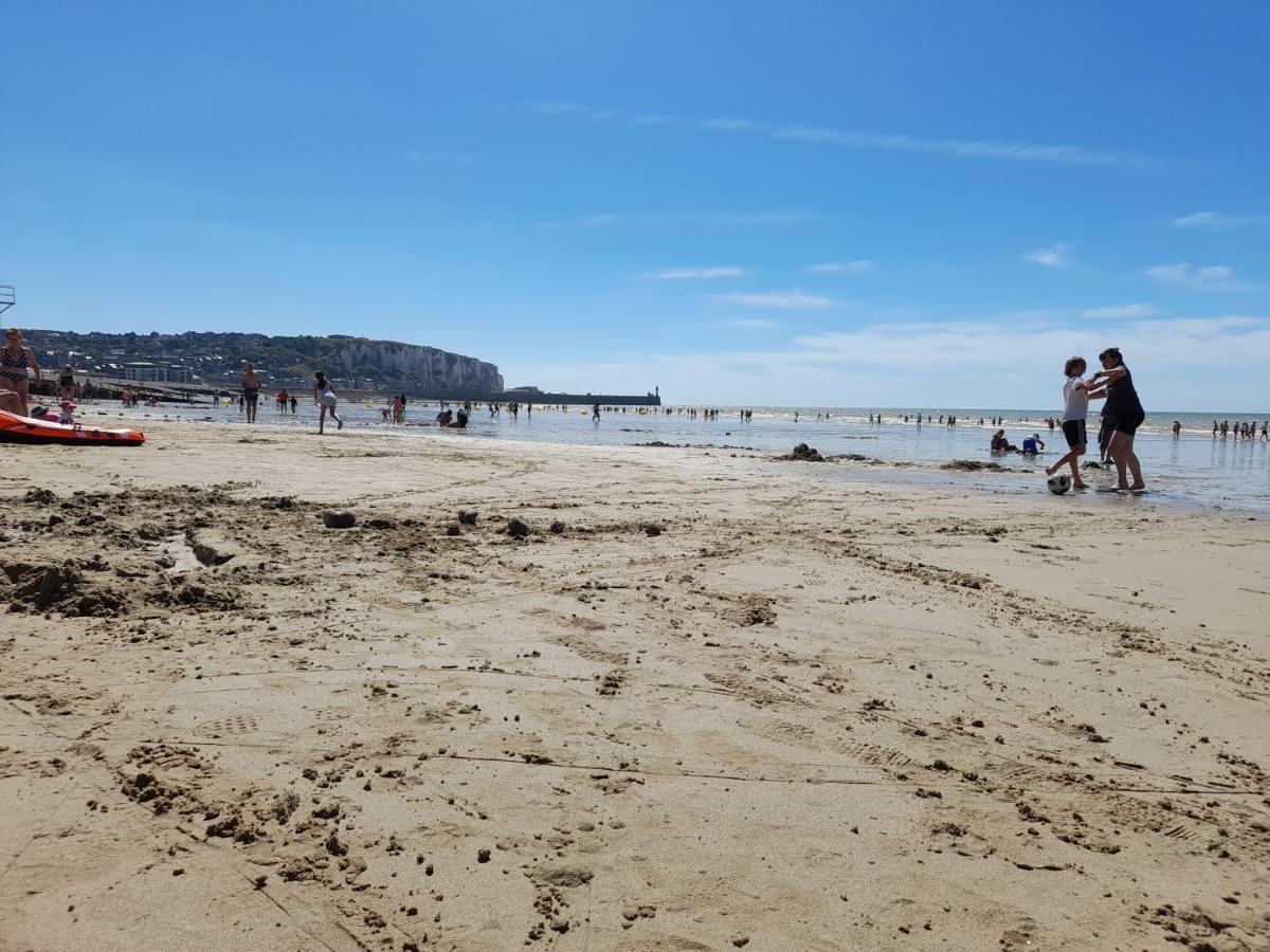 Villa Plein Sud: Charming Beachfront with Sea View Balcony Mers-les-Bains Exterior photo